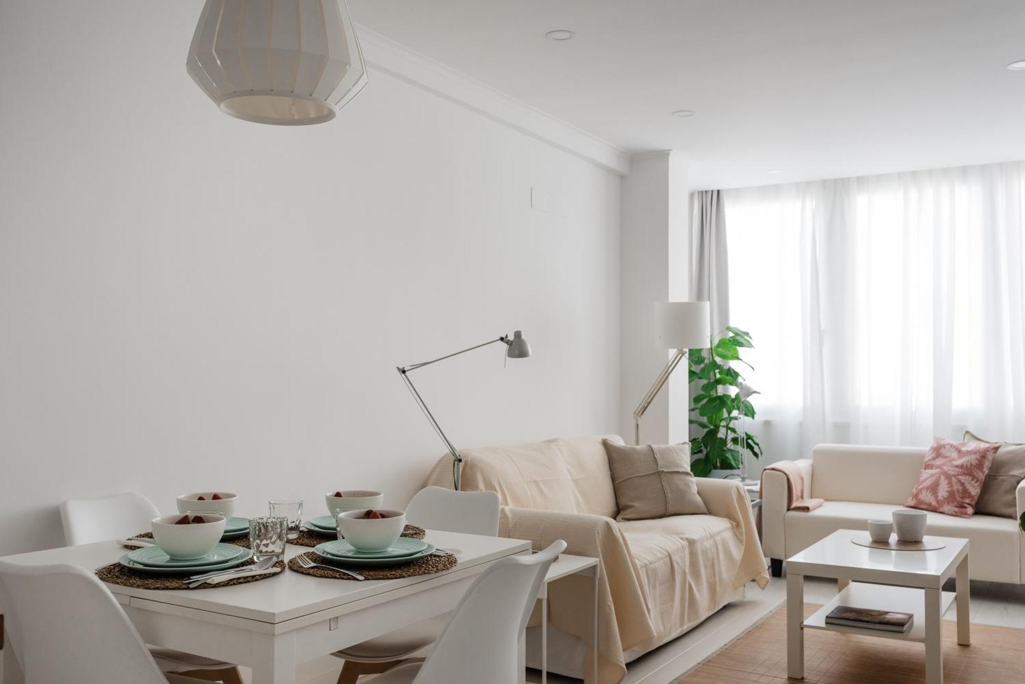 Light-Filled, Fully Renovated Apt Near Belem, By Timecooler Lisbon Bagian luar foto